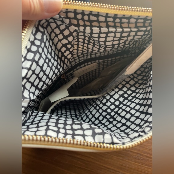 Urban Expressions Arabella Clutch - used once - Picture 5 of 6